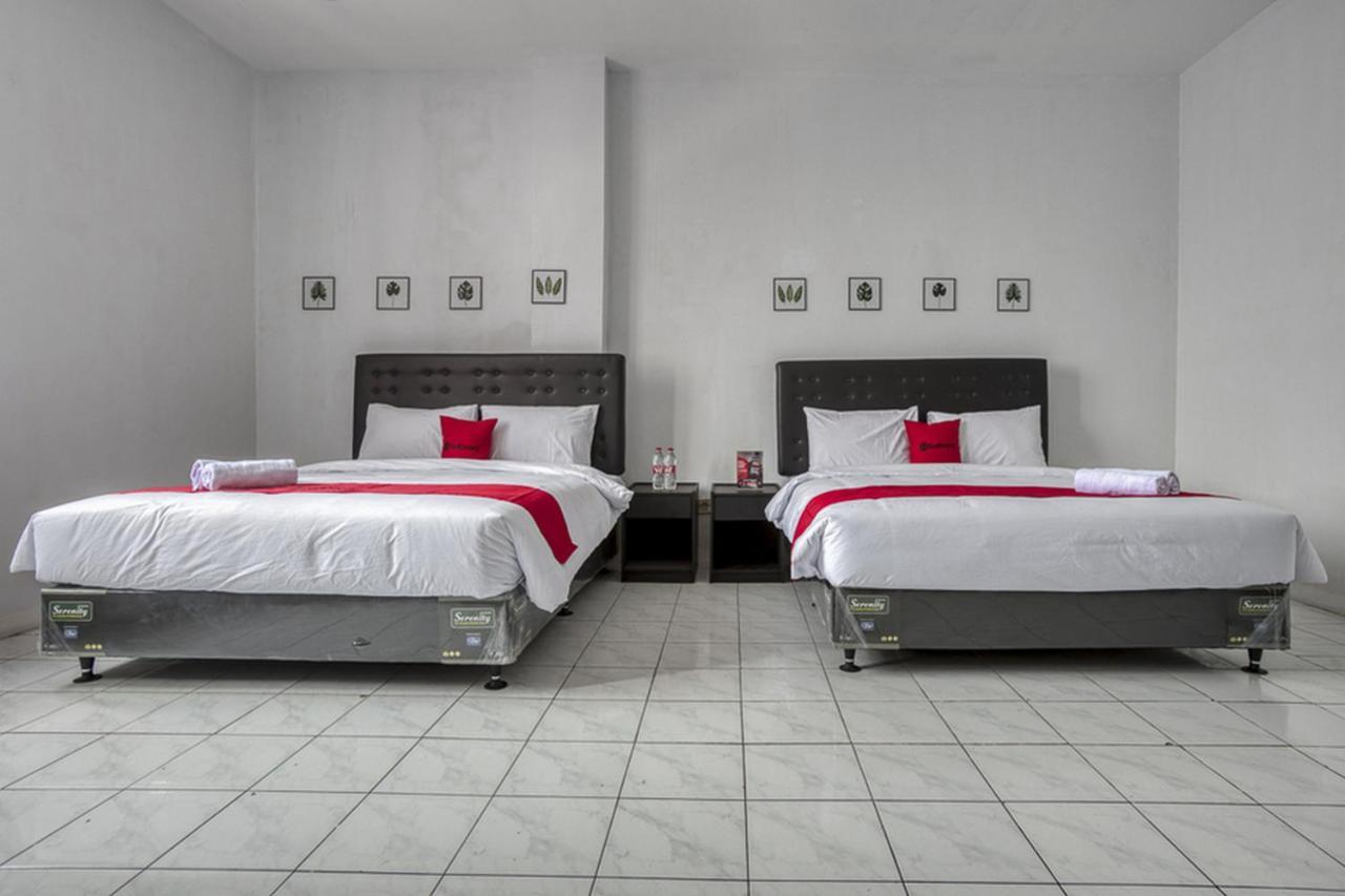 RedDoorz Plus near Jakarta Kota Station Zewnętrze zdjęcie